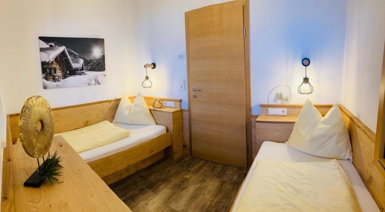 Appartement Neuhausliving à Aschau Im Zillertal Extérieur photo
